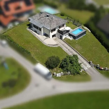 Moser Mit Pool Feriehus *